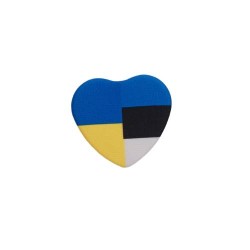 Pin with flags of Ukraine...
